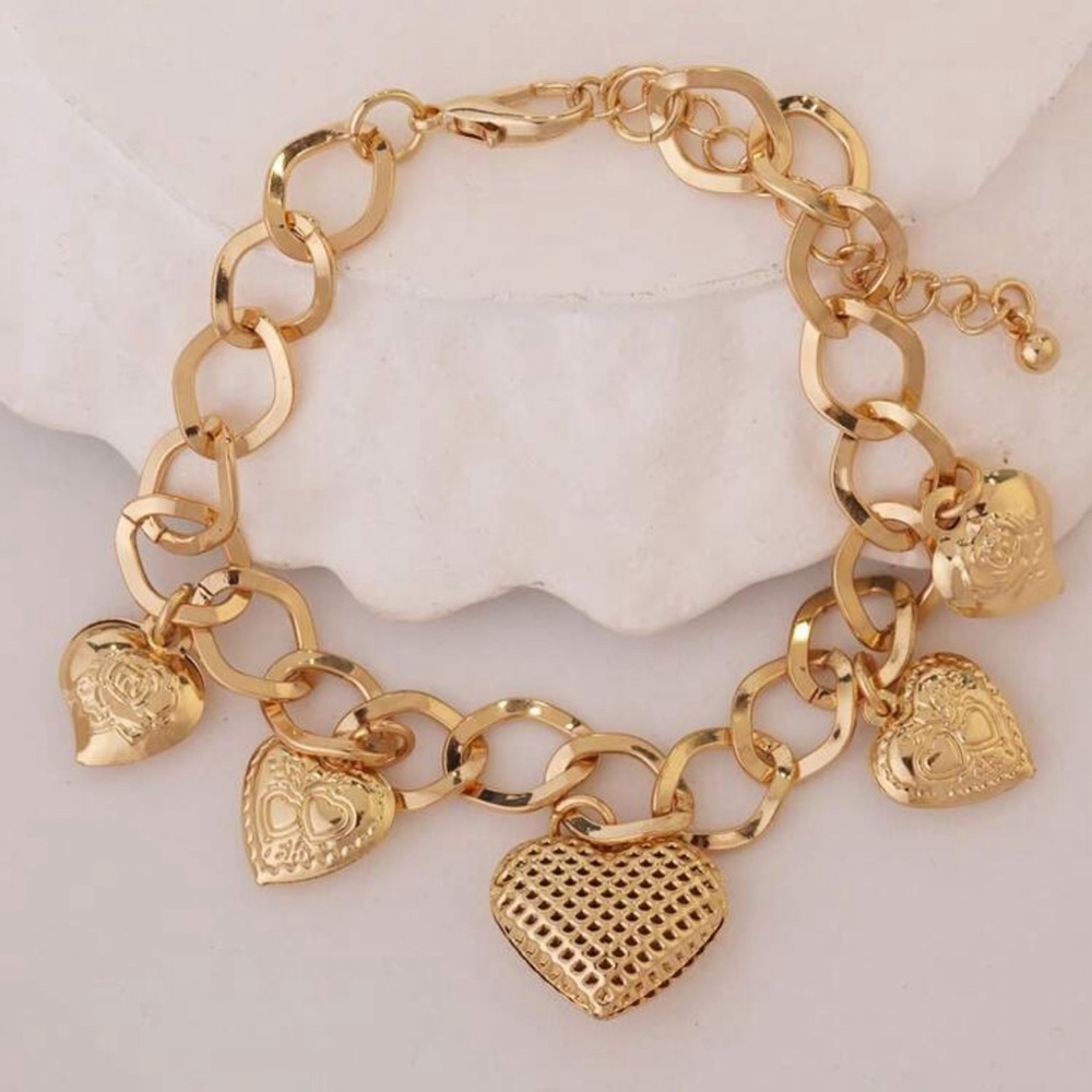 Gold Heart Charm Bracelet